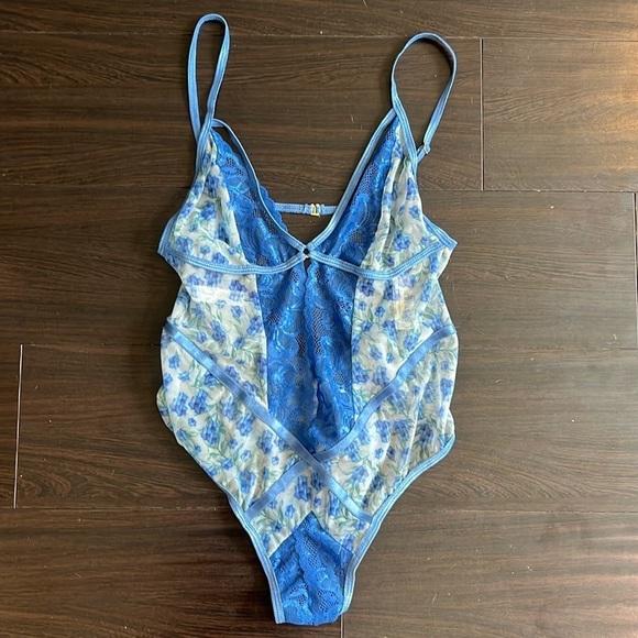 Mapale Intimates Sleepwear Nwt Mapale Strappy Lingerie With Open Crotch Style Size Small